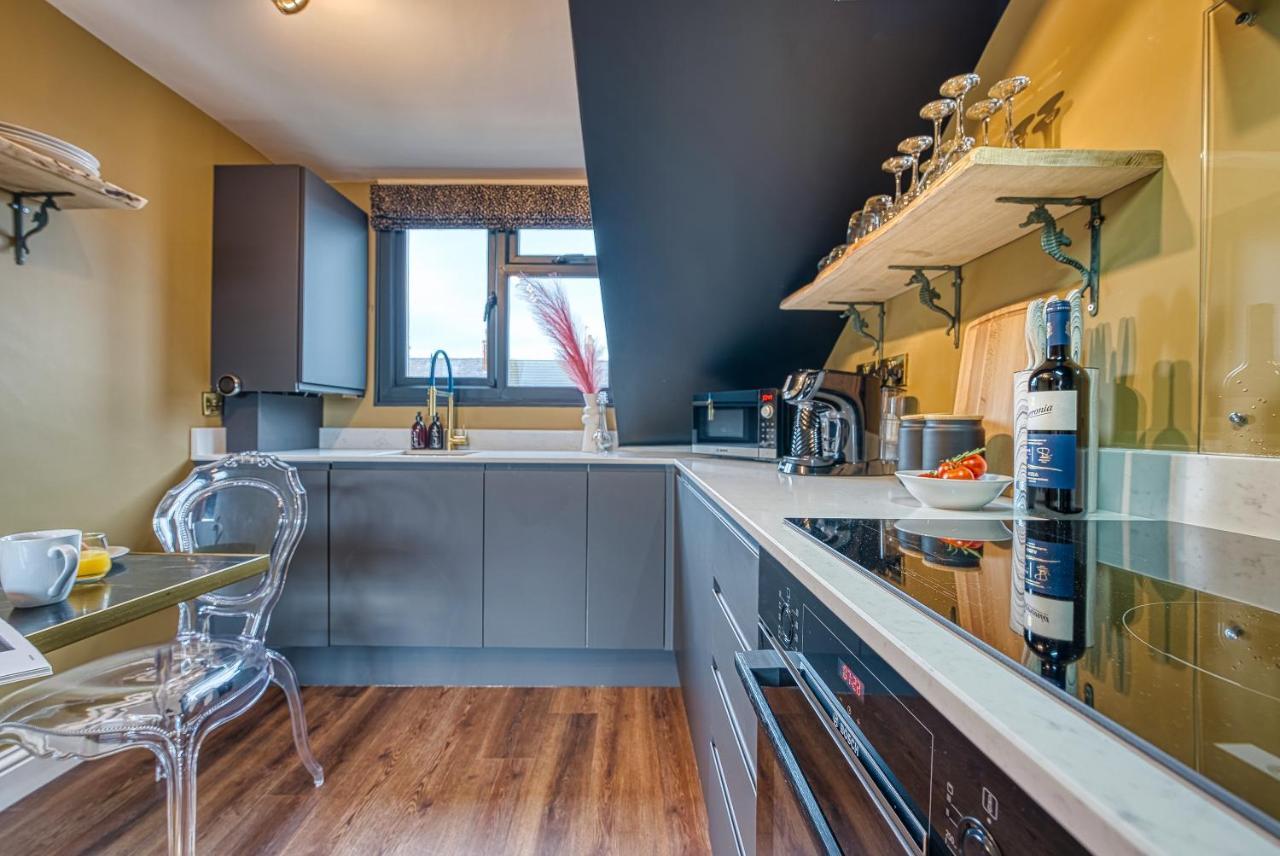 Casa Del Artista - Luxury Apartments, Вітбі Екстер'єр фото