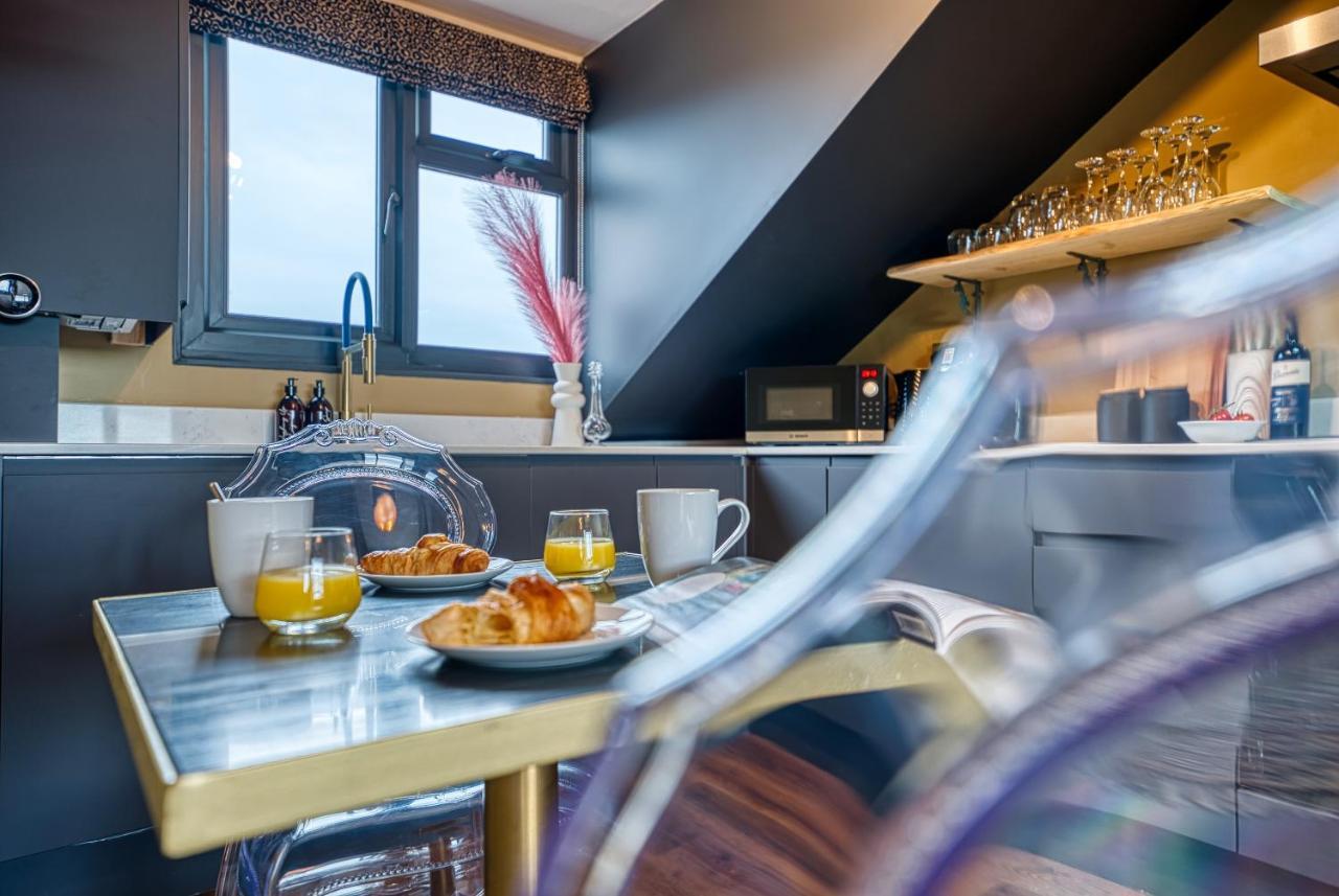 Casa Del Artista - Luxury Apartments, Вітбі Екстер'єр фото